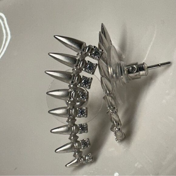 Kendra Scott Laurie Ear Climbers Earrings in Silver - Picture 5 of 6